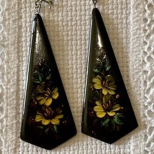 HANDMADE WOODEN EARRINGS & PIN